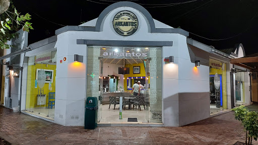 Arkantos - Ice cream shop en JLN
