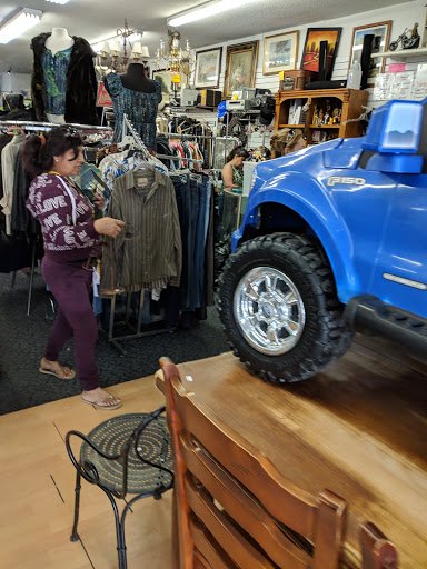 Thrift Store «Casa De Kathy Thrift Store», reviews and photos, 31901 Camino Capistrano, San Juan Capistrano, CA 92675, USA