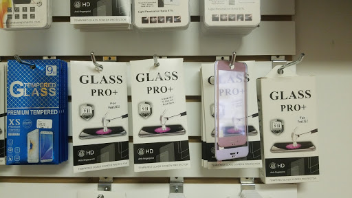 Cell Phone Store «I Phone Plus Repair», reviews and photos, 2500 Bardstown Rd #5, Louisville, KY 40205, USA