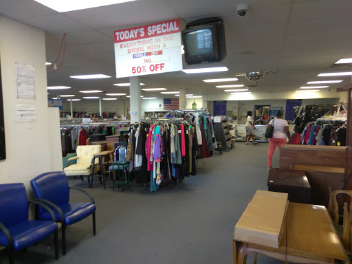 Thrift Store «Goodwill», reviews and photos, 1632 N Olden Ave Ext, Ewing, NJ 08638, USA