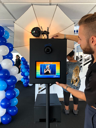 Viral Booth Corporate Events image