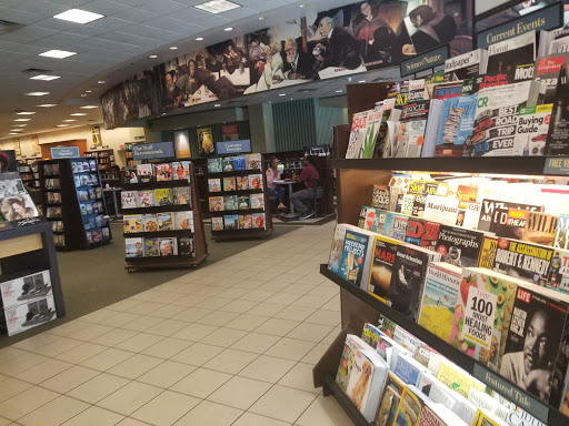 Book Store «Barnes & Noble Booksellers Hillside Village», reviews and photos, 305 Farm to Market Road 1382 #520, Cedar Hill, TX 75104, USA