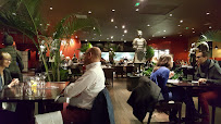 Atmosphère du Restaurant de cuisine fusion asiatique Red's à Champfleury - n°8