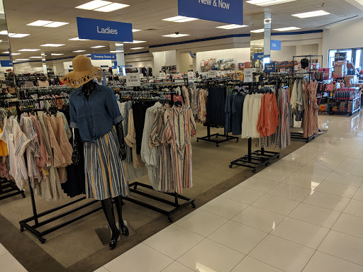 Shopping Mall «Visalia Mall», reviews and photos, 2031 S Mooney Blvd, Visalia, CA 93277, USA