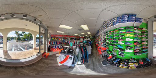 Tennis Store «The Court Sports Gear», reviews and photos, 79 Harbor Dr, Key Biscayne, FL 33149, USA