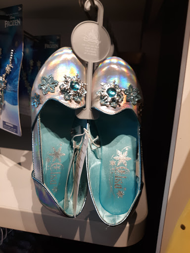 Toy Store «Disney Store», reviews and photos, 10600 Quil Ceda Blvd, Tulalip, WA 98271, USA