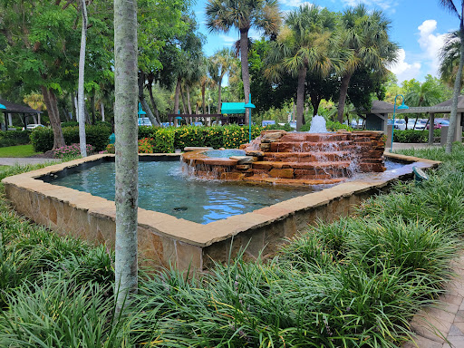 Shopping Mall «Periwinkle Place», reviews and photos, 2075 Periwinkle Way, Sanibel, FL 33957, USA