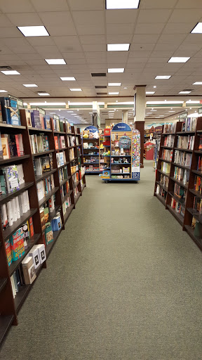 Book Store «Barnes & Noble», reviews and photos, 1212 Greenbrier Pkwy, Chesapeake, VA 23320, USA