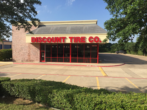 Tire Shop «Discount Tire Store - Arlington, TX», reviews and photos, 1375 NE Green Oaks Blvd, Arlington, TX 76006, USA