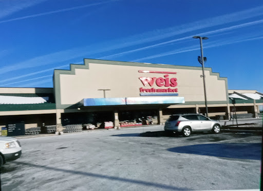 Supermarket «Weis Markets», reviews and photos, 1075 W King St, Shippensburg, PA 17257, USA