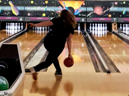 Bowling Alley «Poplar Creek Bowl», reviews and photos, 2354 W Higgins Rd, Hoffman Estates, IL 60169, USA