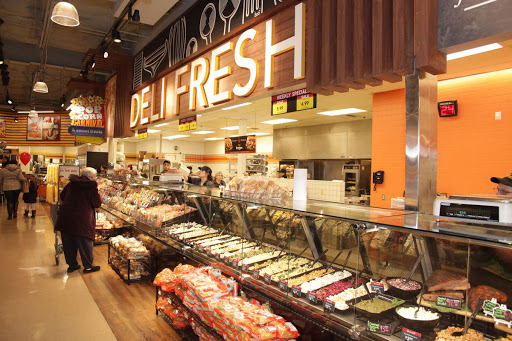 Grocery Store «Strack & VanTil Food Market», reviews and photos, 2168 W US Hwy 30, Valparaiso, IN 46385, USA