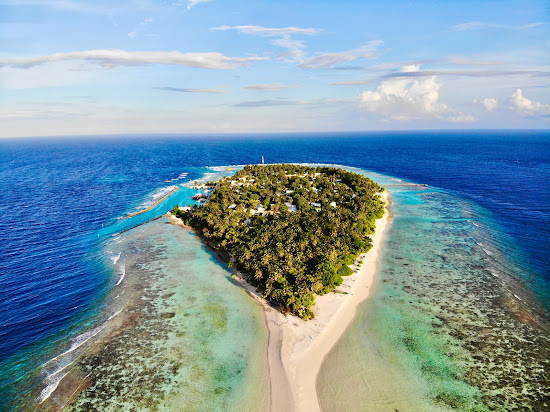 Omadhoo Beach