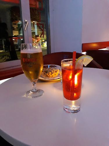Lyon Bar