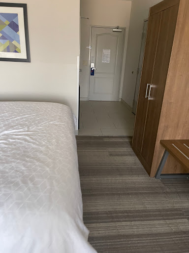 Holiday Inn Express & Suites Corona, an IHG Hotel image