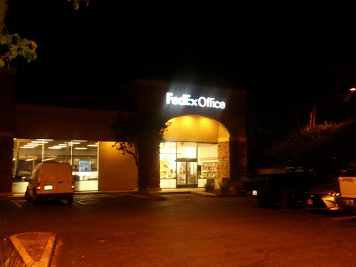Print Shop «FedEx Office Print & Ship Center», reviews and photos, 24125 Magic Mountain Pkwy, Santa Clarita, CA 91355, USA