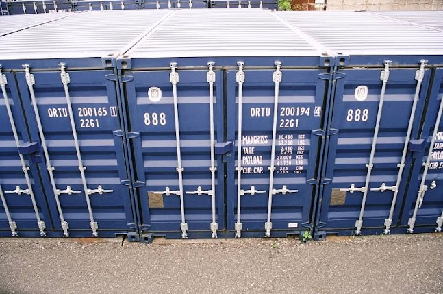 Reviews of Admirals Yard Self Storage Leeds in Leeds - Moving company