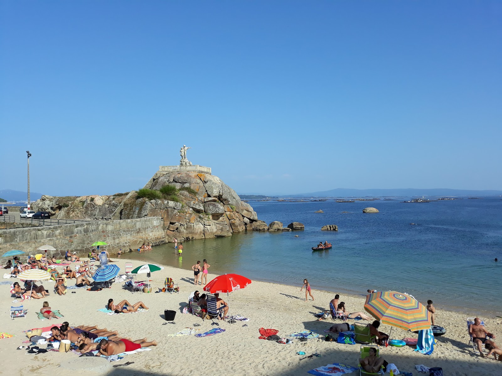 Foto van Insuela beach II en de nederzetting