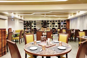 Santrupti Veg Restaurant & Party Hall image