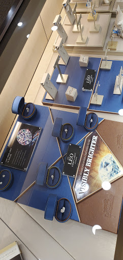 Jewelry Store «Jared The Galleria of Jewelry», reviews and photos, 195 Old Country Rd, Carle Place, NY 11514, USA