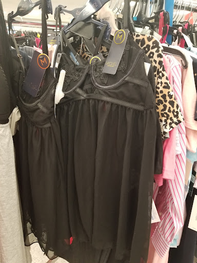 Clothing Store «Ross Dress for Less», reviews and photos, 940 N Western Ave, San Pedro, CA 90732, USA