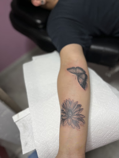 Explore american flag sleeve tattoo ideas, creative tattoo ideas in Wichita, available at PVI ICT TATTOO SHOP