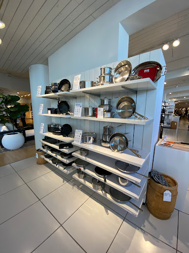 Furniture Store «Crate and Barrel», reviews and photos, 555 Bellevue Way NE, Bellevue, WA 98004, USA