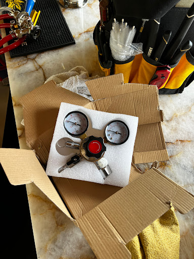 Liquor Store «PAPI LIQUORS and KEGS», reviews and photos, 1446 W 49th St, Hialeah, FL 33012, USA