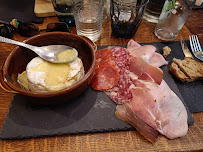 Raclette du LES FROMAGIVORES - Restaurant / Bar à Fromages à Lyon - n°2