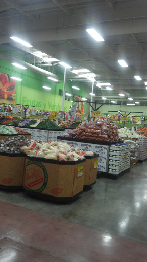 Grocery Store «El Super», reviews and photos, 315 San Fernando Mission Blvd, San Fernando, CA 91340, USA