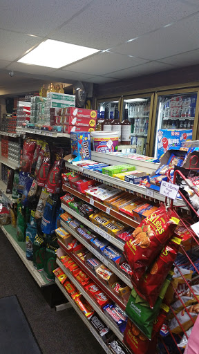 Liquor Store «Southside Tobacco & Liquor», reviews and photos, 2424 SW 9th St # 1, Des Moines, IA 50315, USA