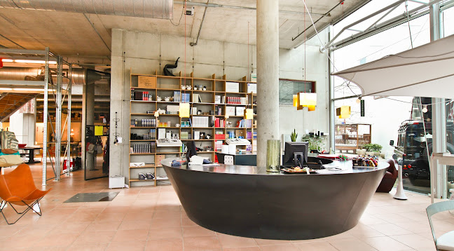 Vos Interieur telefoonnummer