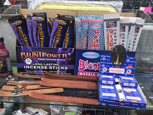 Tobacco Shop «Campus Smoke Shop», reviews and photos, 1525 W Tennessee St, Tallahassee, FL 32304, USA