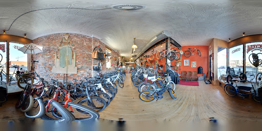 Bicycle Store «Ichi Bike», reviews and photos, 311 E Walnut St, Des Moines, IA 50309, USA