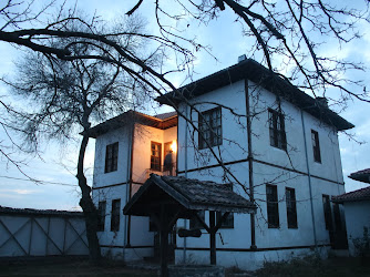 İsmet Eker Konağı