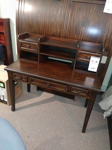 Furniture Store «Value City Furniture», reviews and photos, 1000 Hylan Dr #206, Rochester, NY 14623, USA