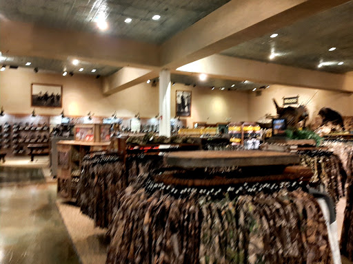 Sporting Goods Store «Bass Pro Shops», reviews and photos, 10040 Gulf Center Dr, Fort Myers, FL 33913, USA