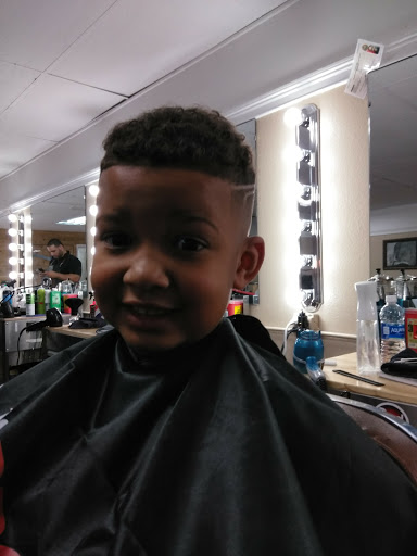 Barber Shop «Urban Stylez Barber Lounge», reviews and photos, 2307 S Orange Ave, Orlando, FL 32806, USA