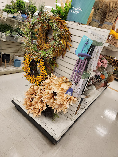 Shopping Mall «Lehigh Shopping Center», reviews and photos, W Union Blvd, Bethlehem, PA 18018, USA