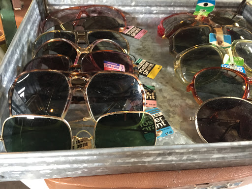 Thrift Store «Stained Market Place», reviews and photos, 2106 E 15th Ave, Tampa, FL 33605, USA