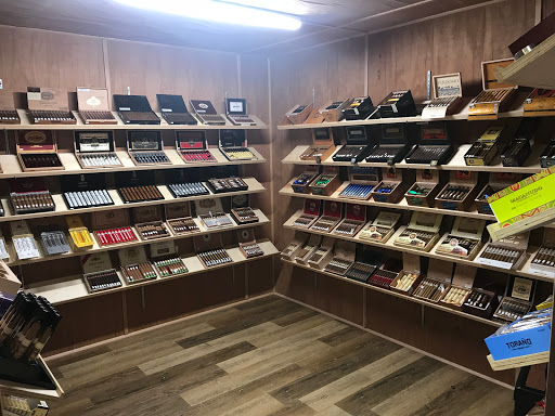 Tobacco Shop «Gravitate Smoke Shop», reviews and photos, 7345 E Shoeman Ln, Scottsdale, AZ 85251, USA