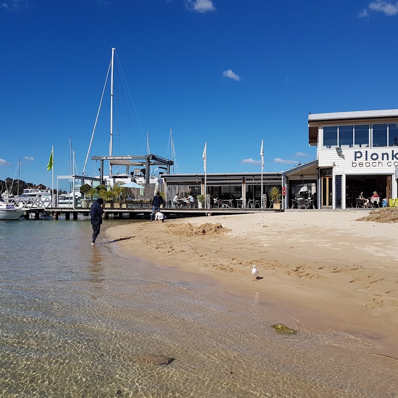 Plonk Beach Cafe