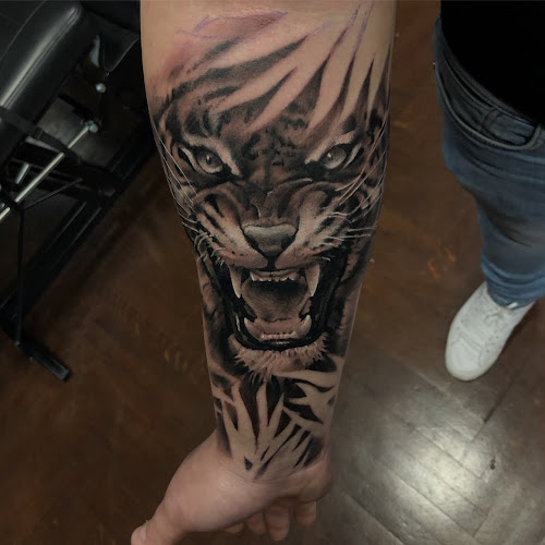 Frogbite Tattoo - Tetoválószalon