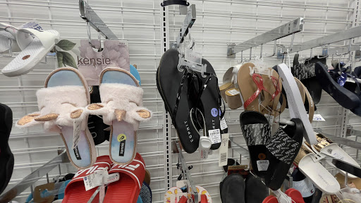 Clothing Store «Ross Dress for Less», reviews and photos, 12115 Biscayne Blvd, North Miami, FL 33181, USA