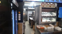 Atmosphère du Restaurant de hamburgers G LA DALLE - Oberkampf à Paris - n°5