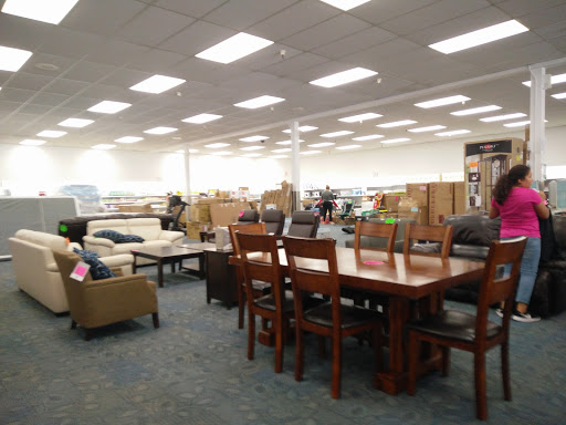 Discount Store «Eagle Bargain Outlet», reviews and photos, 14365 SW Pacific Hwy, Tigard, OR 97224, USA