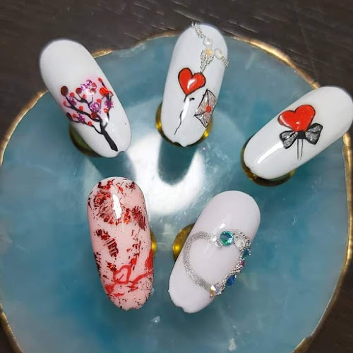 Nails by Roxana - Salon de înfrumusețare