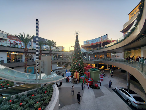 Shopping Mall «Santa Monica Place», reviews and photos, 395 Santa Monica Place, Santa Monica, CA 90401, USA