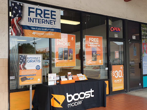 Electronics Repair Shop «Boost Mobile By Smile Wireless 2», reviews and photos, 5442 Central Florida Pkwy, Orlando, FL 32821, USA