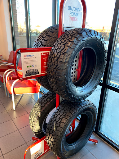 Tire Shop «Discount Tire», reviews and photos, 6392 S Central St, Aurora, CO 80016, USA